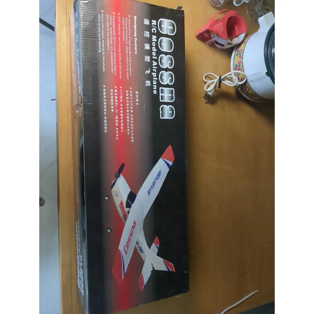 Flyzone Cessna FS Trainer R/C Model - Never Used‎